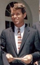 Photograph by Cecil Stoughton, White House, in the John F. Kennedy Presidential Library and Museum, Boston. Copyright: Public Domain